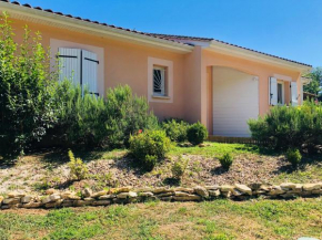 Villa piscine privée vallée châteaux Dordogne